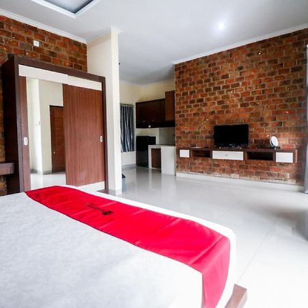 Reddoorz Plus Near Kualanamu Airport Otel Medan Dış mekan fotoğraf