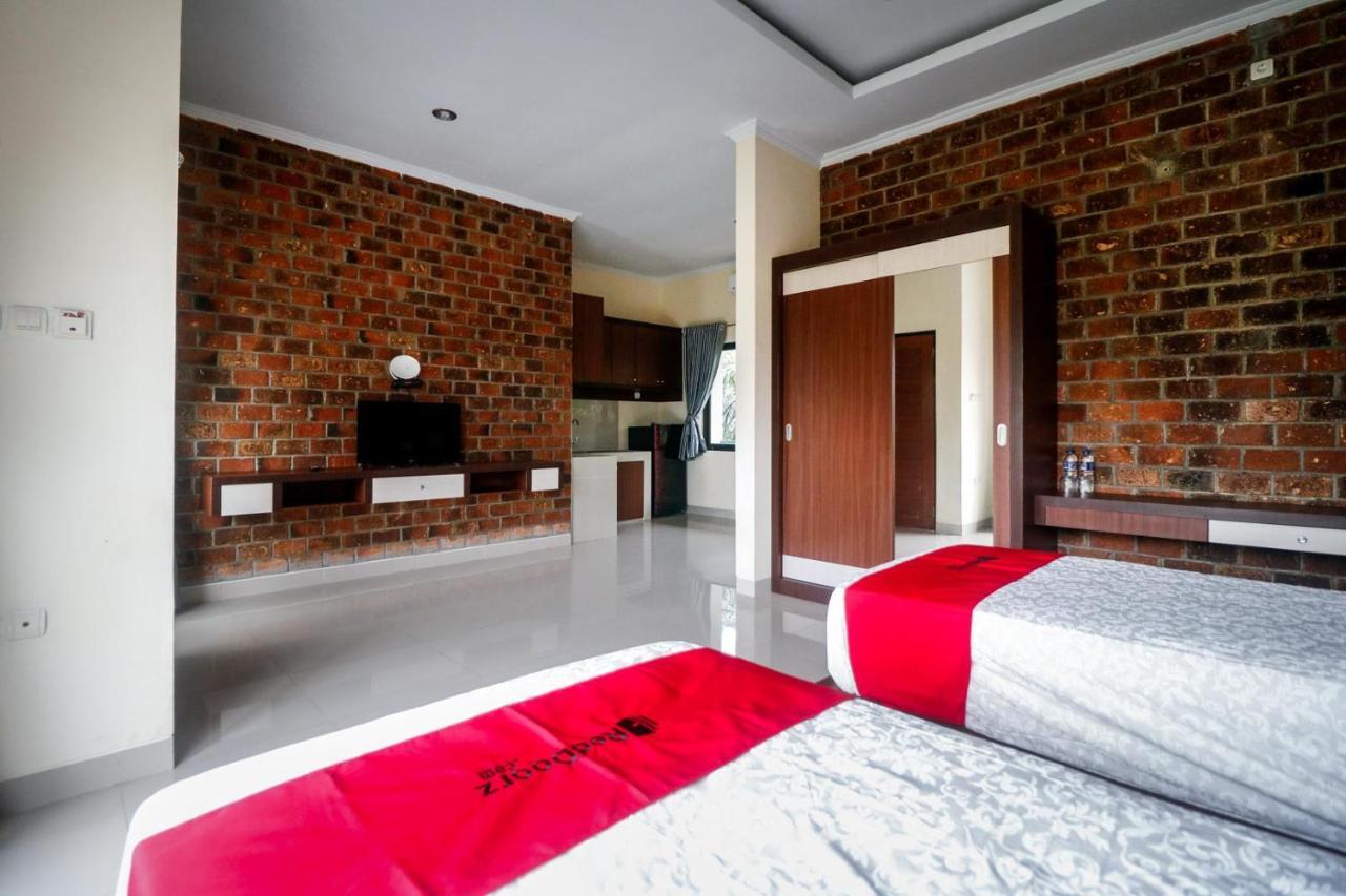 Reddoorz Plus Near Kualanamu Airport Otel Medan Dış mekan fotoğraf